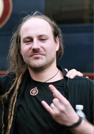 chrigel_metal_horns-308x439.jpg