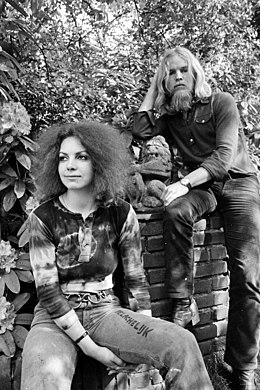 Earth_and_Fire,_photoshoot,_May_1970_-_11.jpg