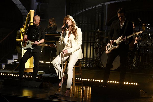 florence-and-the-machine-performs-on-snl.jpg