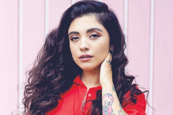 mon_laferte.jpg