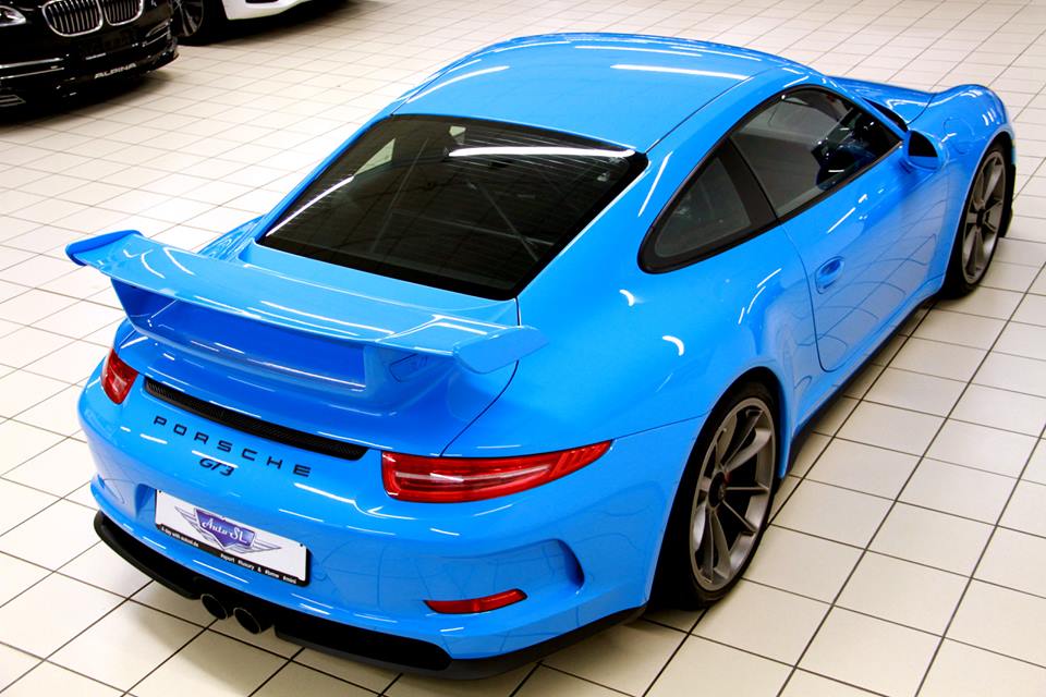 Riviera-Blue-Porsche-991-GT3-0.jpg
